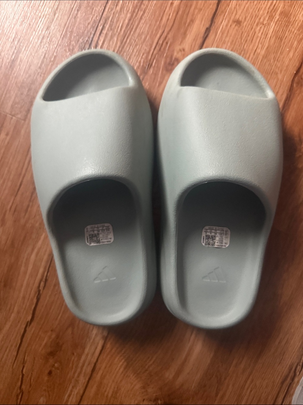 Yeezy adidas Women’s Slides  in Salt